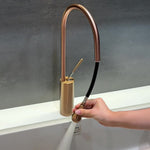 Pull-Out Kitchen Faucet 360° Swivel Chrome Kitchen Sink Faucet Water Drop Brass Single Handle Sink Faucet