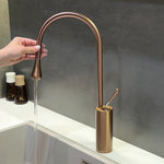 Pull-Out Kitchen Faucet 360° Swivel Chrome Kitchen Sink Faucet Water Drop Brass Single Handle Sink Faucet