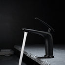 Single Handle Bathroom Faucet Lavatory Sink Faucets One Hole Faucet in Solid Brass