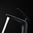 Single Handle Bathroom Faucet Lavatory Sink Faucets One Hole Faucet in Solid Brass
