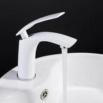Brass Basin Faucet Solid Cold & Hot Water Bathroom Faucet Single Handle Water Sink Tap Bathroom Accessories