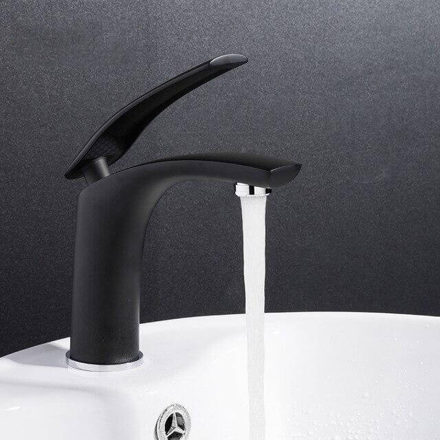 Brass Basin Faucet Solid Cold & Hot Water Bathroom Faucet Single Handle Water Sink Tap Bathroom Accessories - WELQUEEN
